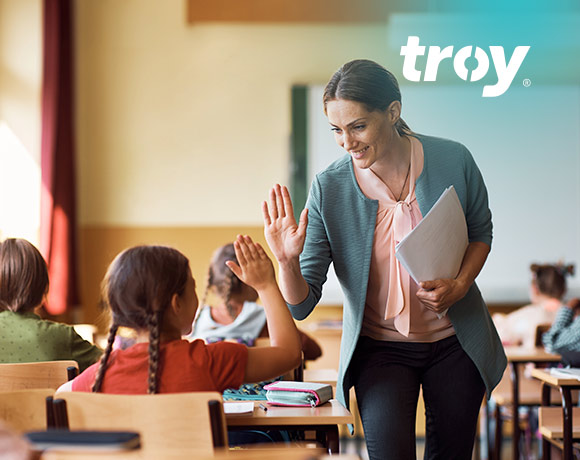 TROY Logolu Kredi Kartınız ile Peşin Okul Ödemelerinize Faizsiz Taksitlendirme Fırsatı!